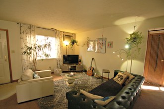 3181-3185 Dorris Ave in Columbus, OH - Foto de edificio - Interior Photo