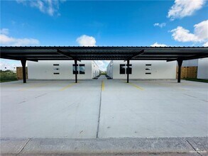 10 Mockingbird Rd in Weslaco, TX - Building Photo - Building Photo