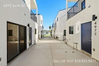 4972 54th St in San Diego, CA - Foto de edificio - Building Photo