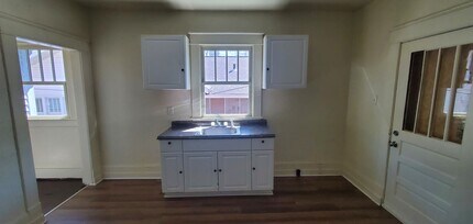 1004 Caldwell St in Greensboro, NC - Building Photo - Building Photo