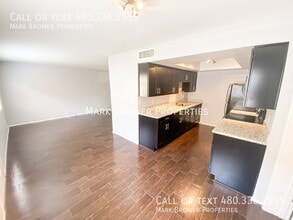 8547 E Belleview St in Scottsdale, AZ - Foto de edificio - Building Photo