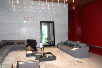 1100S S Miami Ave in Miami, FL - Foto de edificio - Building Photo