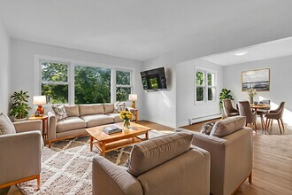 512 Ida Ct in Mount Prospect, IL - Building Photo - Building Photo