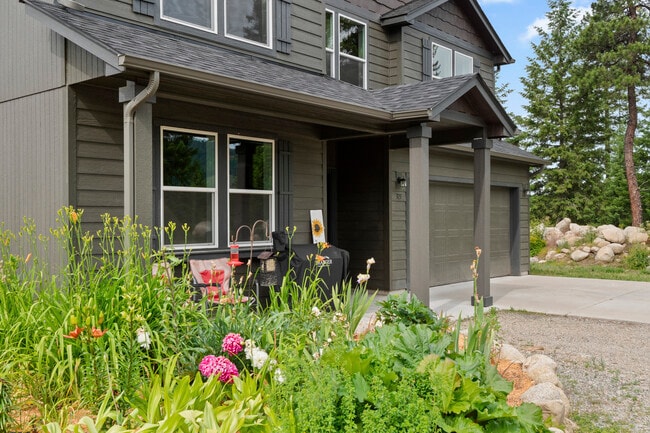 315 Granite Loop in Newport, WA - Building Photo - Building Photo