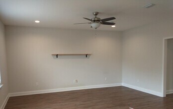 1934 Bluewater Blvd in Niceville, FL - Building Photo - Building Photo