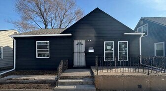 5055 Adams St in Gary, IN - Building Photo