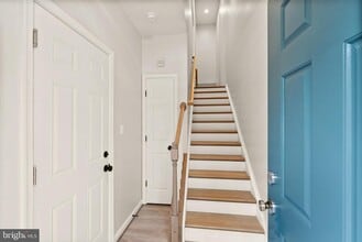 12527 Heykens Ln in Linton Hall, VA - Building Photo - Building Photo