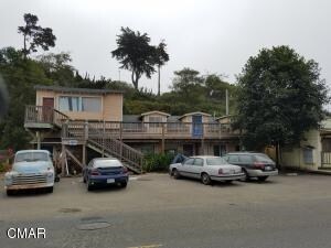 32301 N Harbor Dr in Fort Bragg, CA - Building Photo