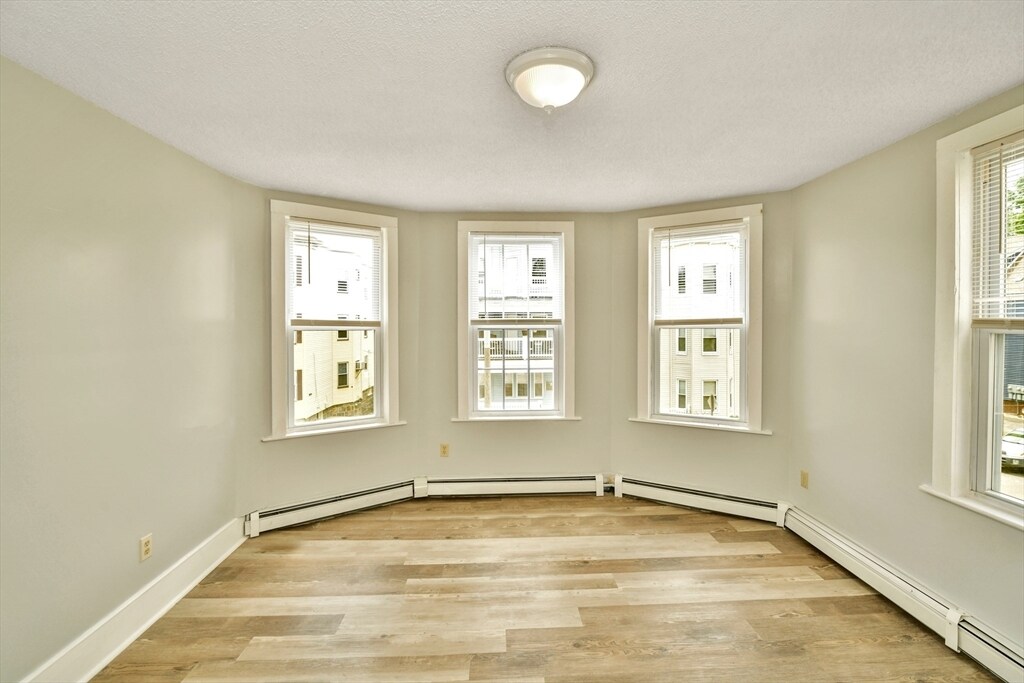 180 Westville St in Boston, MA - Building Photo