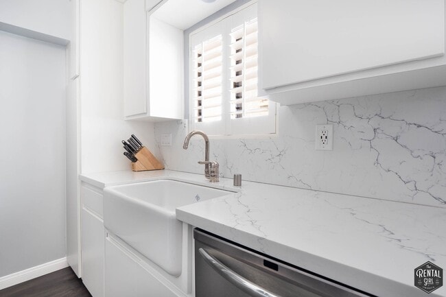 property at 12119 Rochester Ave