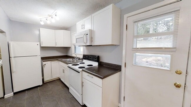 1107 River Ct in Charlottesville, VA - Building Photo - Building Photo