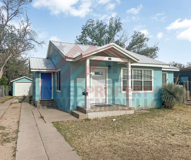 504 N Mesa in Carlsbad, NM - Foto de edificio - Building Photo