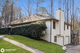 1204 Acorn Ln in Woodstock, GA - Building Photo - Building Photo