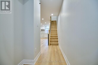 5 Greyton Crescent in Toronto, ON - Building Photo - Building Photo