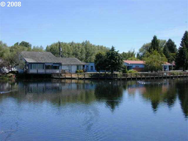 600 SW Montclair in Enterprise, OR - Foto de edificio - Building Photo