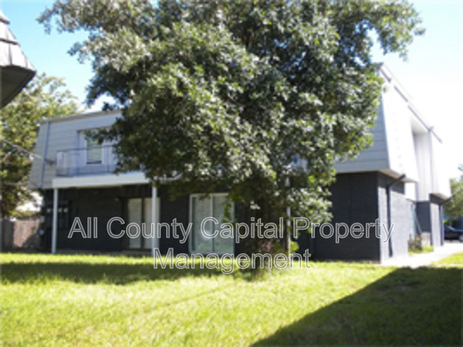 302 Carmen Ct