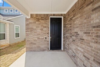 129 Stone Cyn Dr in Andice, TX - Building Photo - Building Photo