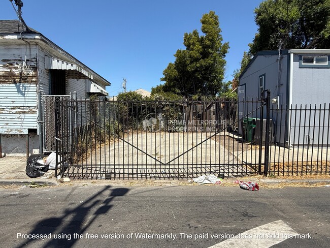 1449 71st Ave in Oakland, CA - Foto de edificio - Building Photo