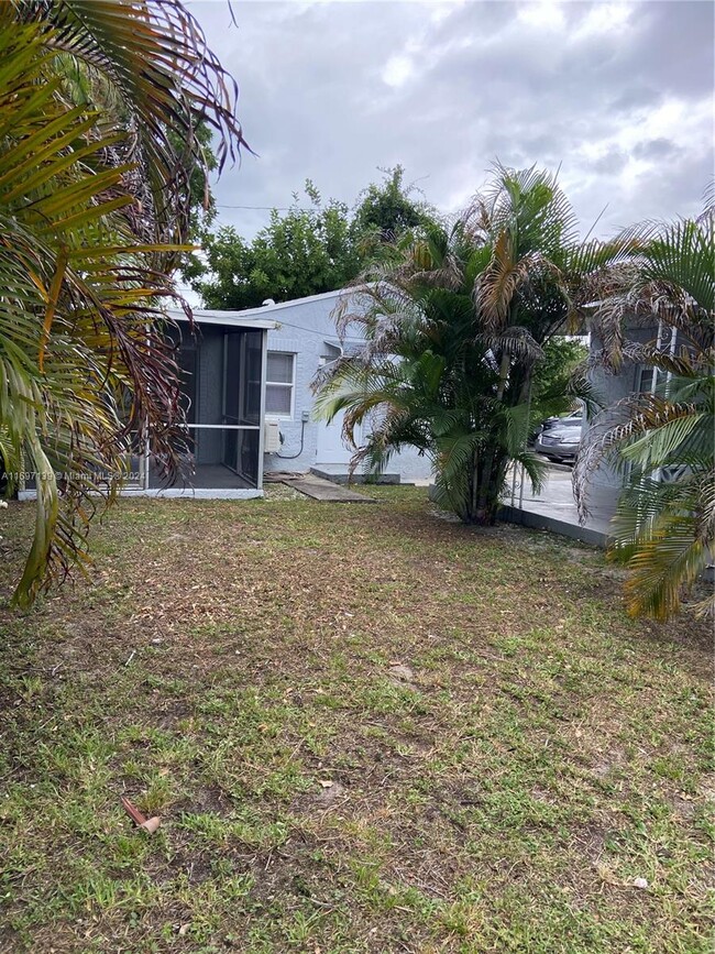 501 N 24th Ave in Hollywood, FL - Building Photo - Building Photo