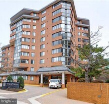 1001 N Vermont St, Unit 502 in Arlington, VA - Building Photo