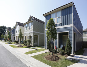 The Cottage at Southpark in Lafayette, LA - Foto de edificio - Building Photo