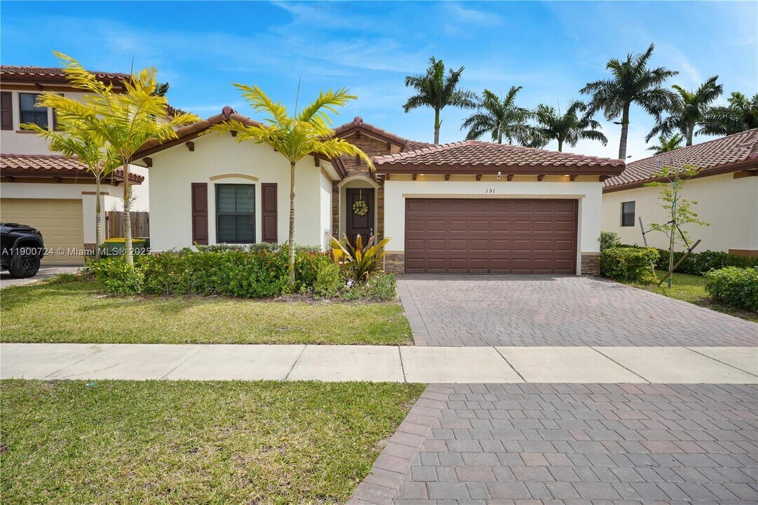 151 NE 27th Terrace in Homestead, FL - Building Photo