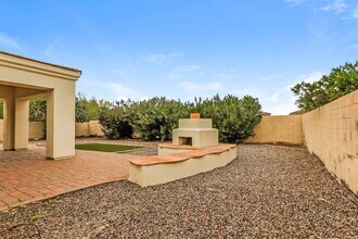 2102 E Fawn Dr in Phoenix, AZ - Building Photo - Building Photo