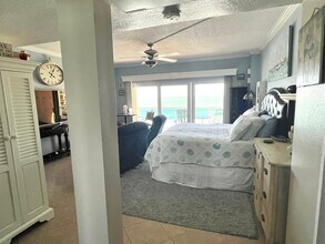 880 Mandalay Ave, Unit #S511 in Clearwater, FL - Building Photo - Building Photo
