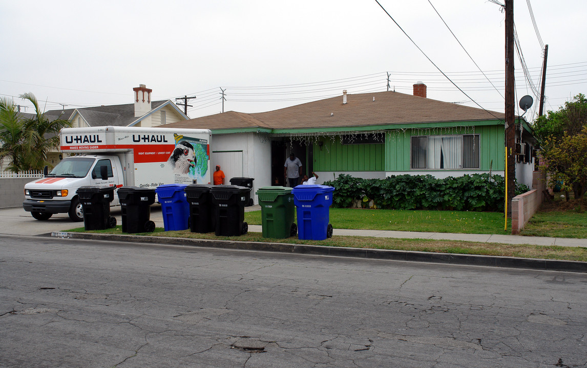 4048 W 102nd St in Inglewood, CA - Building Photo