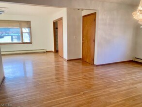 177 E Union Ave in East Rutherford, NJ - Building Photo - Building Photo