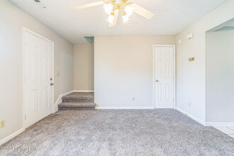 4238 Grantline View Ct in New Albany, IN - Building Photo - Building Photo