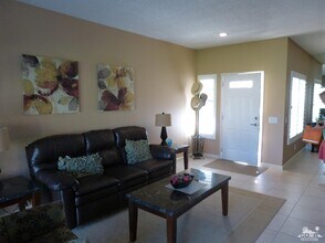 221 Vista Royale Cir E in Palm Desert, CA - Building Photo - Building Photo