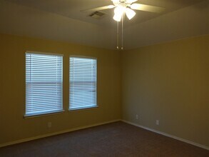 1711 Wellock Ct in San Antonio, TX - Foto de edificio - Building Photo