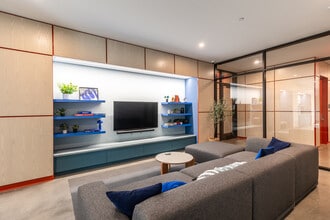 The Point Cincinnati in Cincinnati, OH - Building Photo - Interior Photo