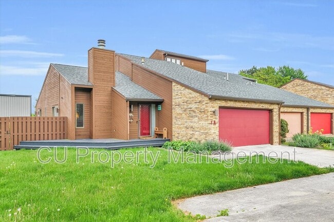 property at 1 Lyndhurst Village Ct