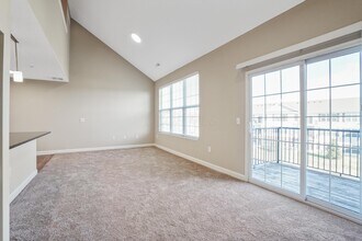 5902 Whitebark Pine Trail in Dublin, OH - Building Photo - Building Photo