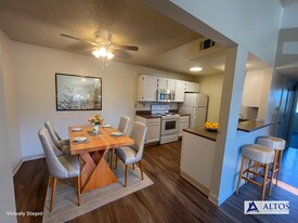 1094 S Dearborn St in Aurora, CO - Building Photo