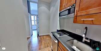 West 14th Street in New York, NY - Building Photo