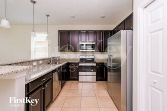 11409 Camden Yard Ln in Lithia, FL - Building Photo - Building Photo