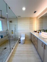 377 22nd Ave SE in St. Petersburg, FL - Building Photo - Building Photo