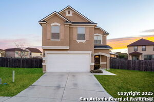 4408 Donley Pond in San Antonio, TX - Foto de edificio