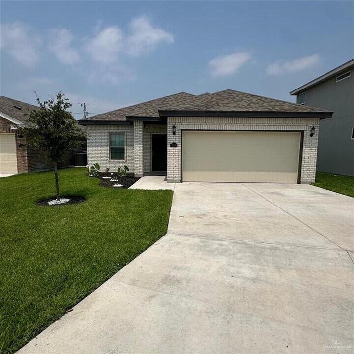 2006 Retama St in San Juan, TX - Building Photo