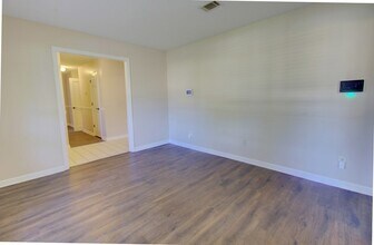 809 Barrington Dr in Hinesville, GA - Foto de edificio - Building Photo