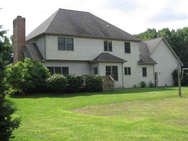 1895 Highbank Dr in St. Joseph, MI - Building Photo - Building Photo