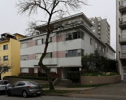 1451 Burnaby St in Vancouver, BC - Building Photo