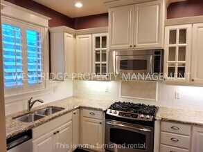 10218 SW Taylor St in Portland, OR - Building Photo - Building Photo