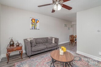 1512 Seigle Ave, Unit 1 in Charlotte, NC - Building Photo - Building Photo