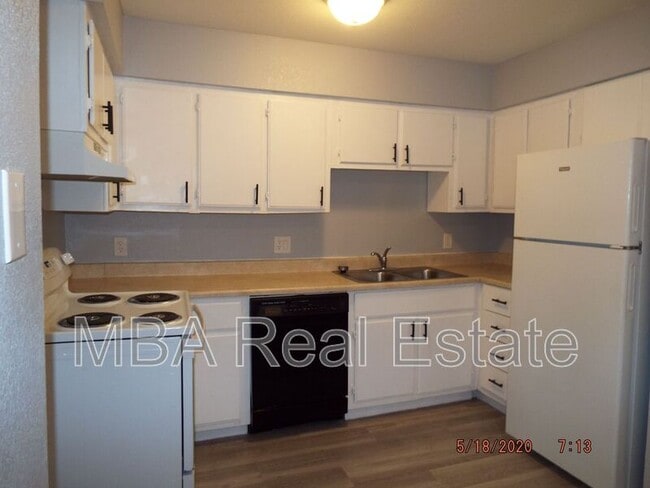 property at 2832 E Le Marche Ave