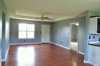 200 Rusty Dr in Oak Grove, KY - Building Photo - Building Photo