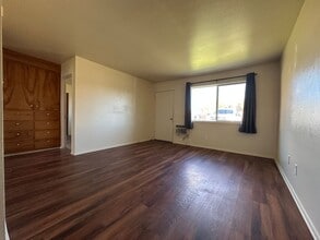 903 W Delaware Ave in Nampa, ID - Building Photo - Building Photo